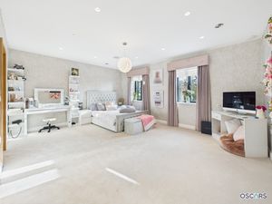 Photo 14- click for photo gallery